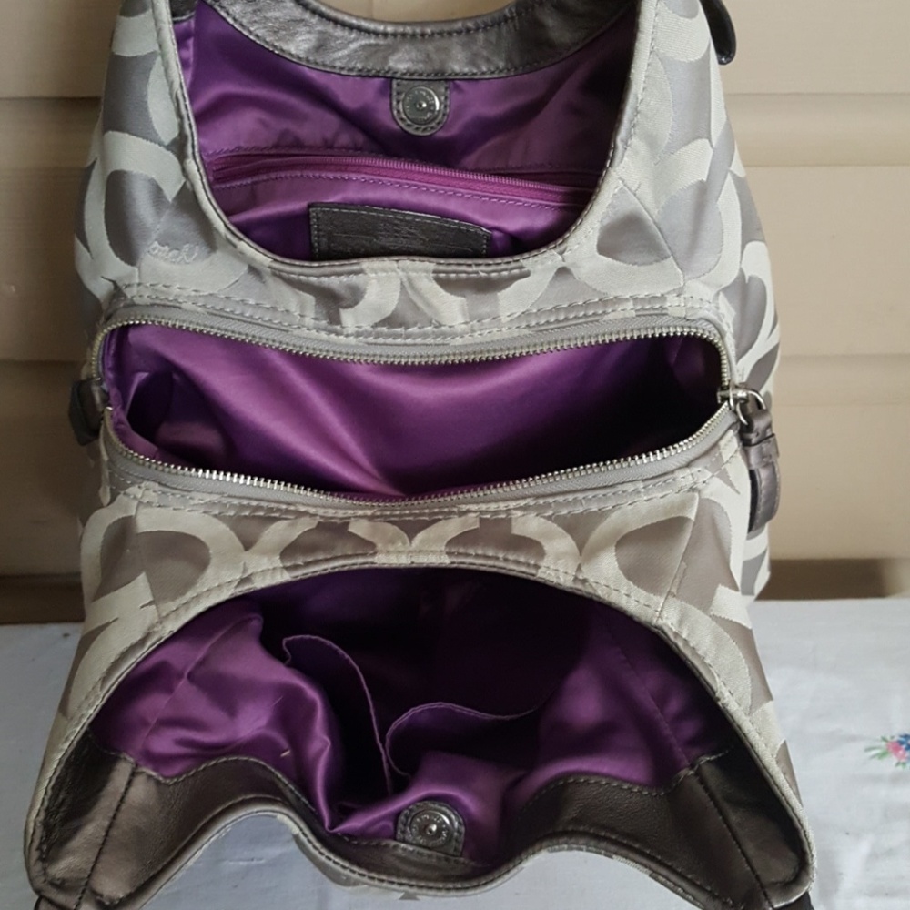 Coach Purse - Picture 6 of 8